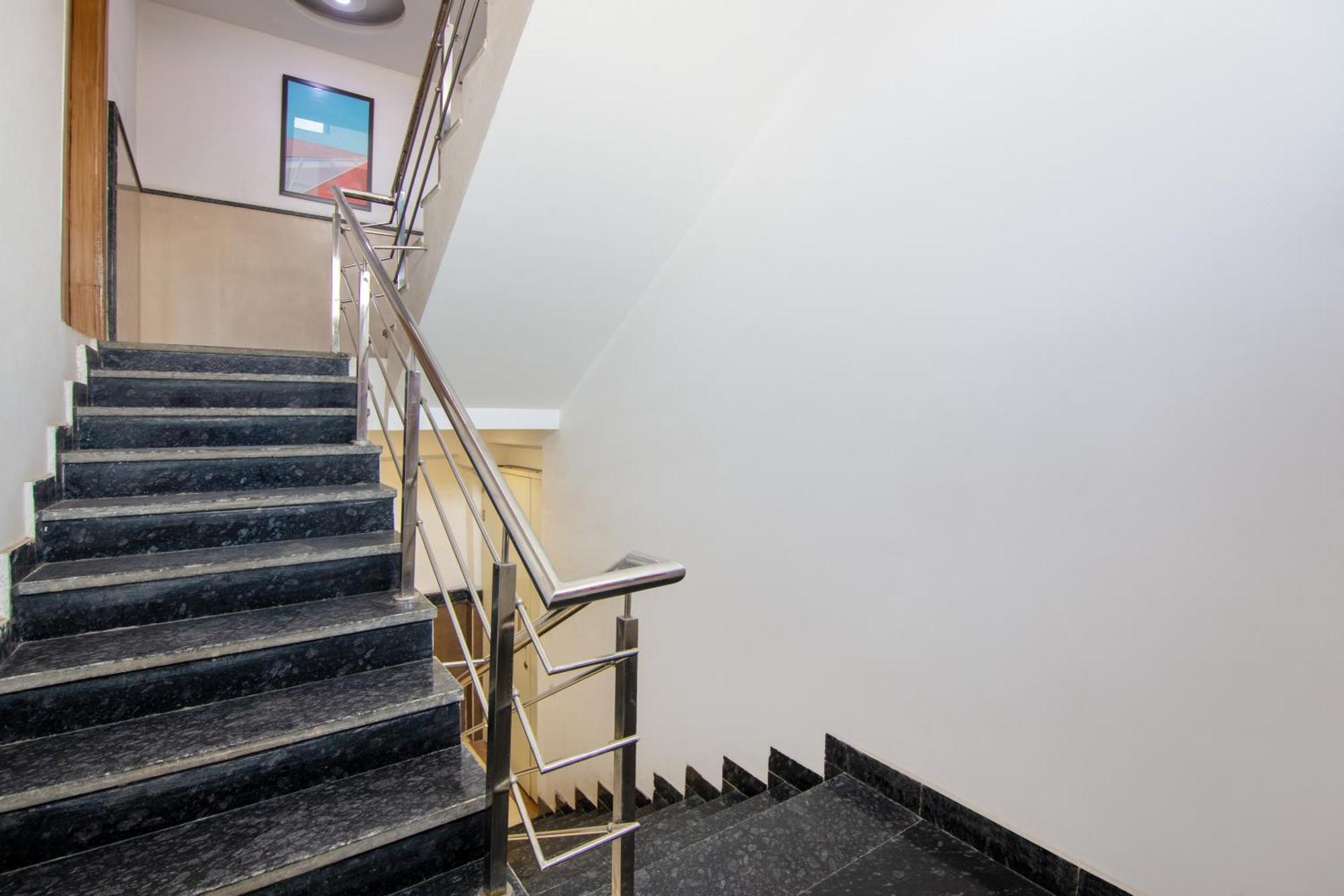 Hotel Lohmod At National Highway 8 - Free Airport Transffer Ню Делхи Екстериор снимка