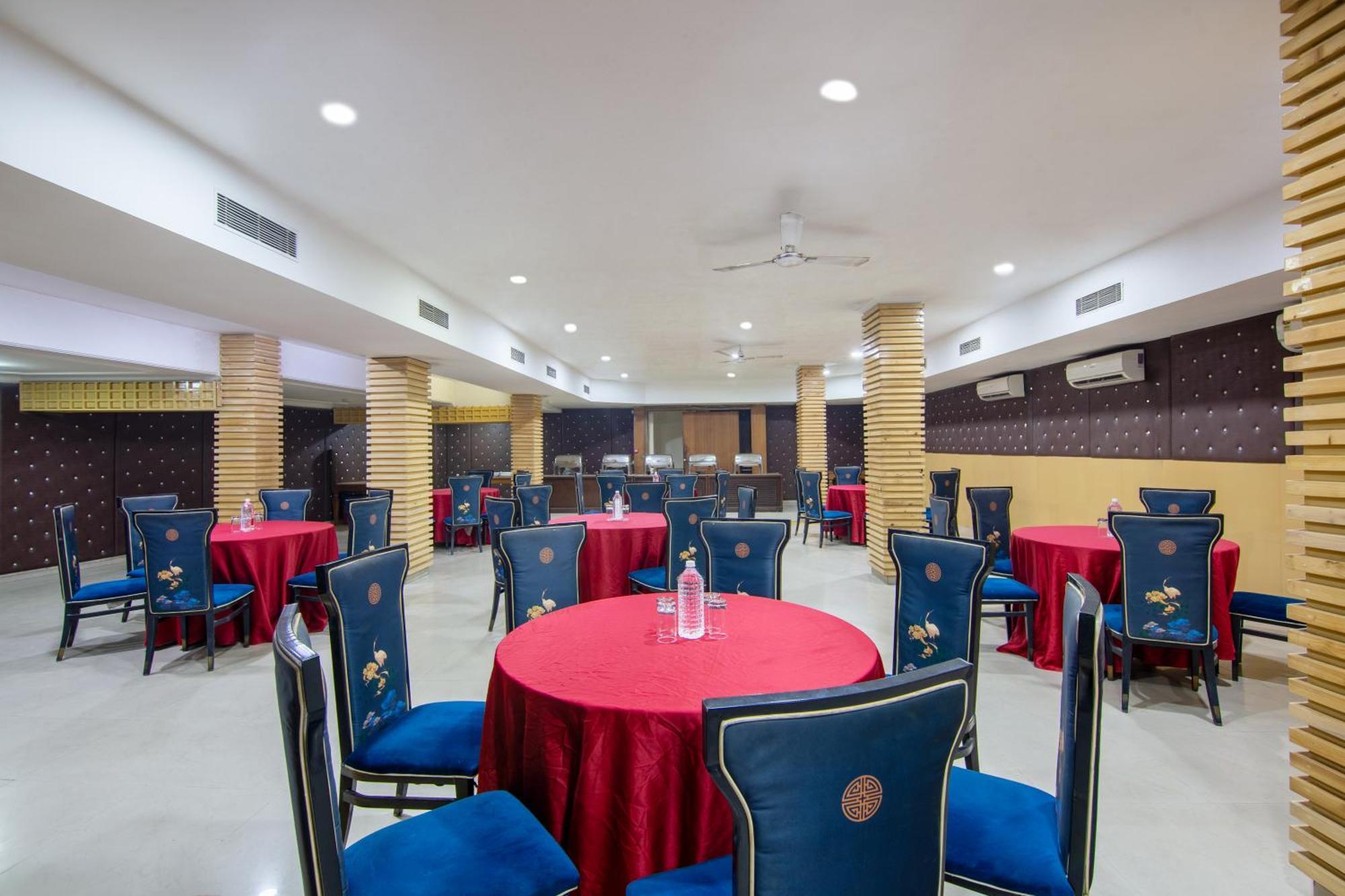 Hotel Lohmod At National Highway 8 - Free Airport Transffer Ню Делхи Екстериор снимка