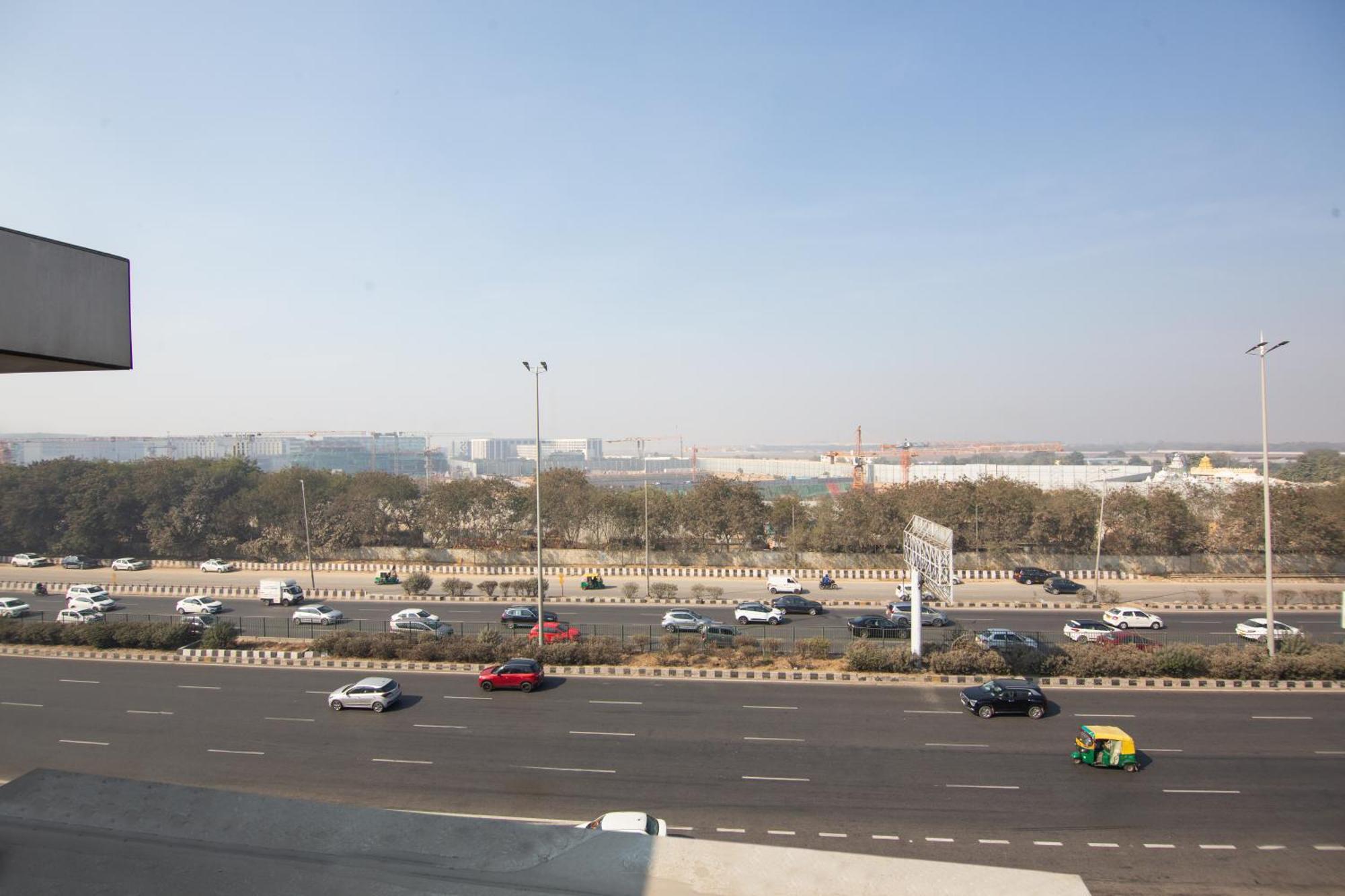 Hotel Lohmod At National Highway 8 - Free Airport Transffer Ню Делхи Екстериор снимка