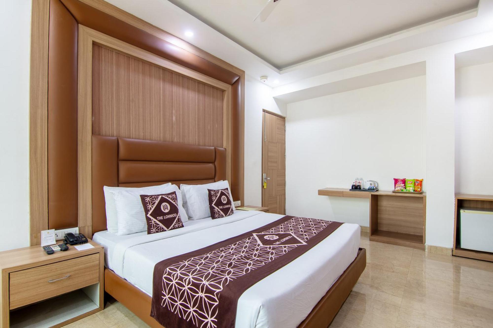 Hotel Lohmod At National Highway 8 - Free Airport Transffer Ню Делхи Екстериор снимка