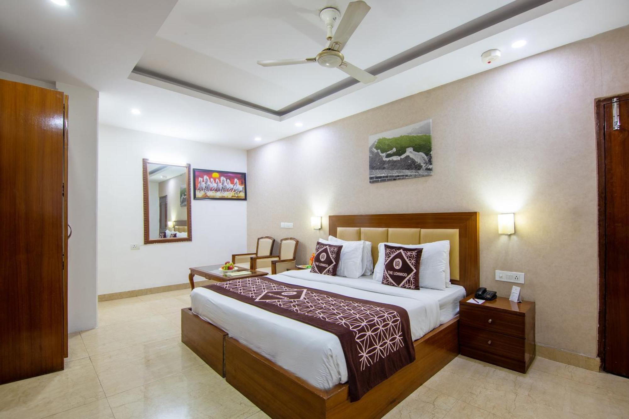 Hotel Lohmod At National Highway 8 - Free Airport Transffer Ню Делхи Екстериор снимка