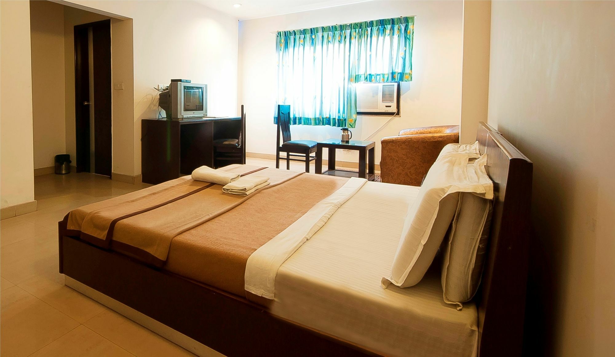 Hotel Lohmod At National Highway 8 - Free Airport Transffer Ню Делхи Екстериор снимка